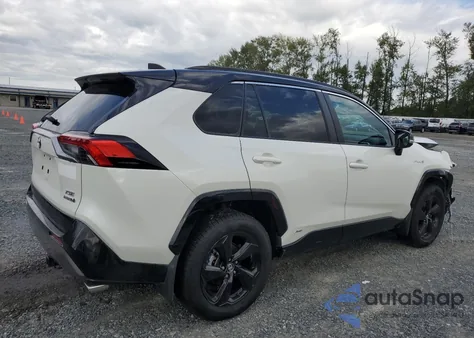 2020 Toyota Rav4 Xse z USA, uszkodzony, nr VIN 2T3EWRFV0LW064731